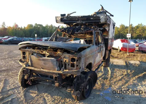 1995 Ford F250 z USA, uszkodzony, nr VIN 1FTHX26F3SKB73895